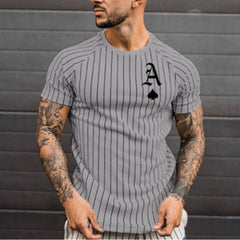 Camiseta de hombre con cuello redondo y manga corta con estampado de naipes