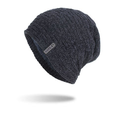 Gorro de tela con patrón horizontal y vertical de vellón