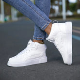 Women’s high-top sneakers, lightweight and durable. Sporty style.