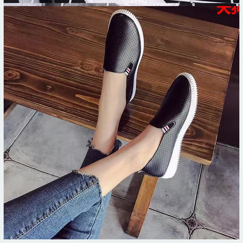 Zapatos planos de piel para mujer con un pedal