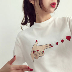 Camisa de manga corta con corazón bordado