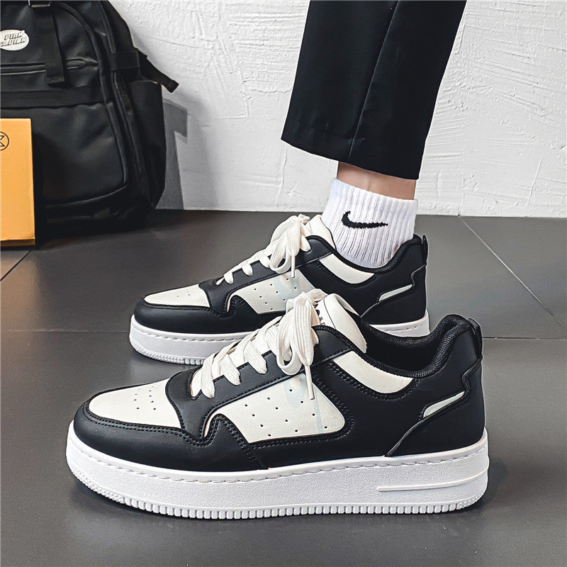 Sapatos brancos de plataforma combinando com tendência adolescente respirável de couro