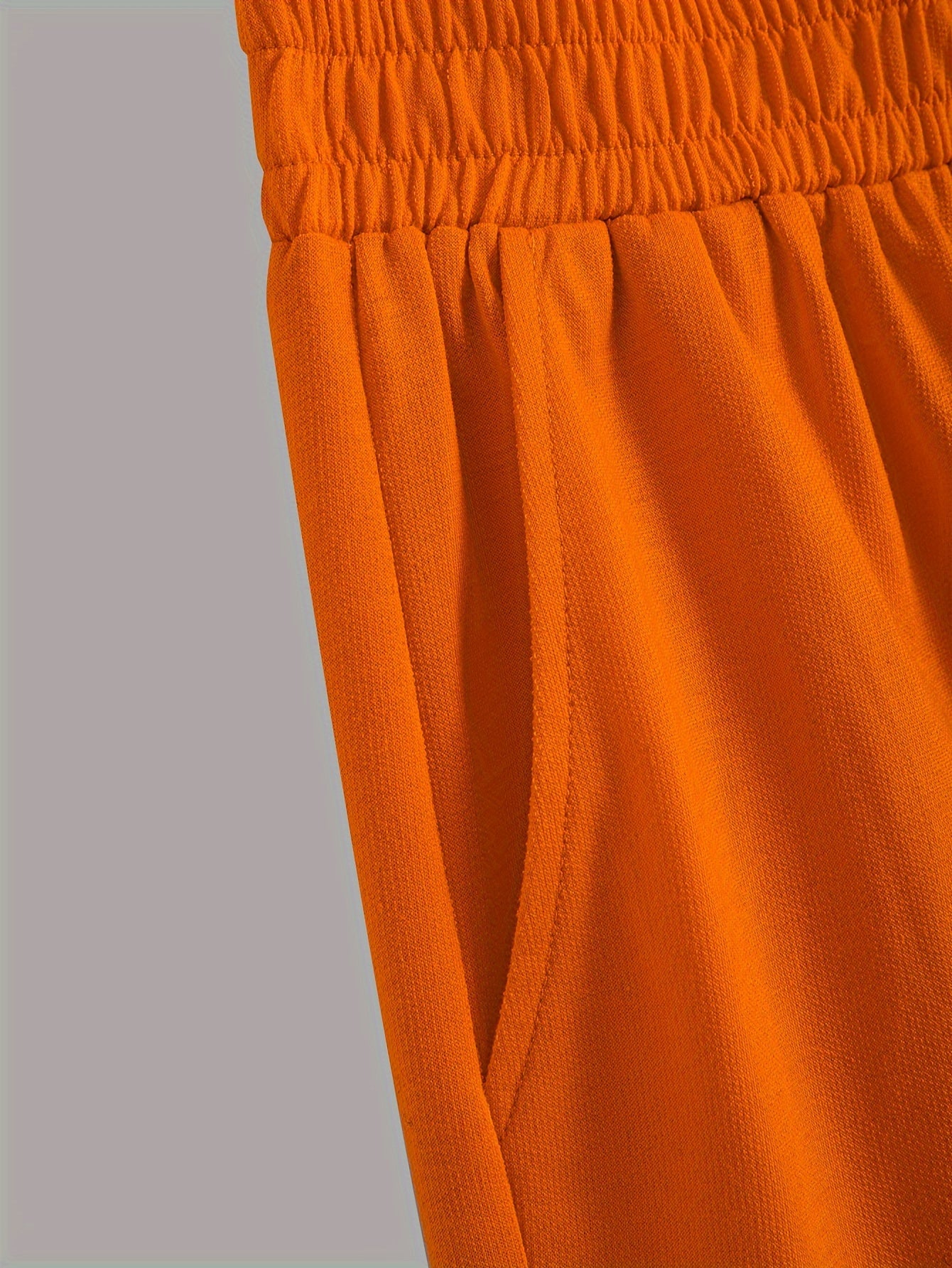 breathable sportswear set built for summer moves and outdoor fun.