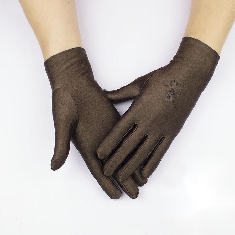 Etiquette embroidered high stretch thin gloves