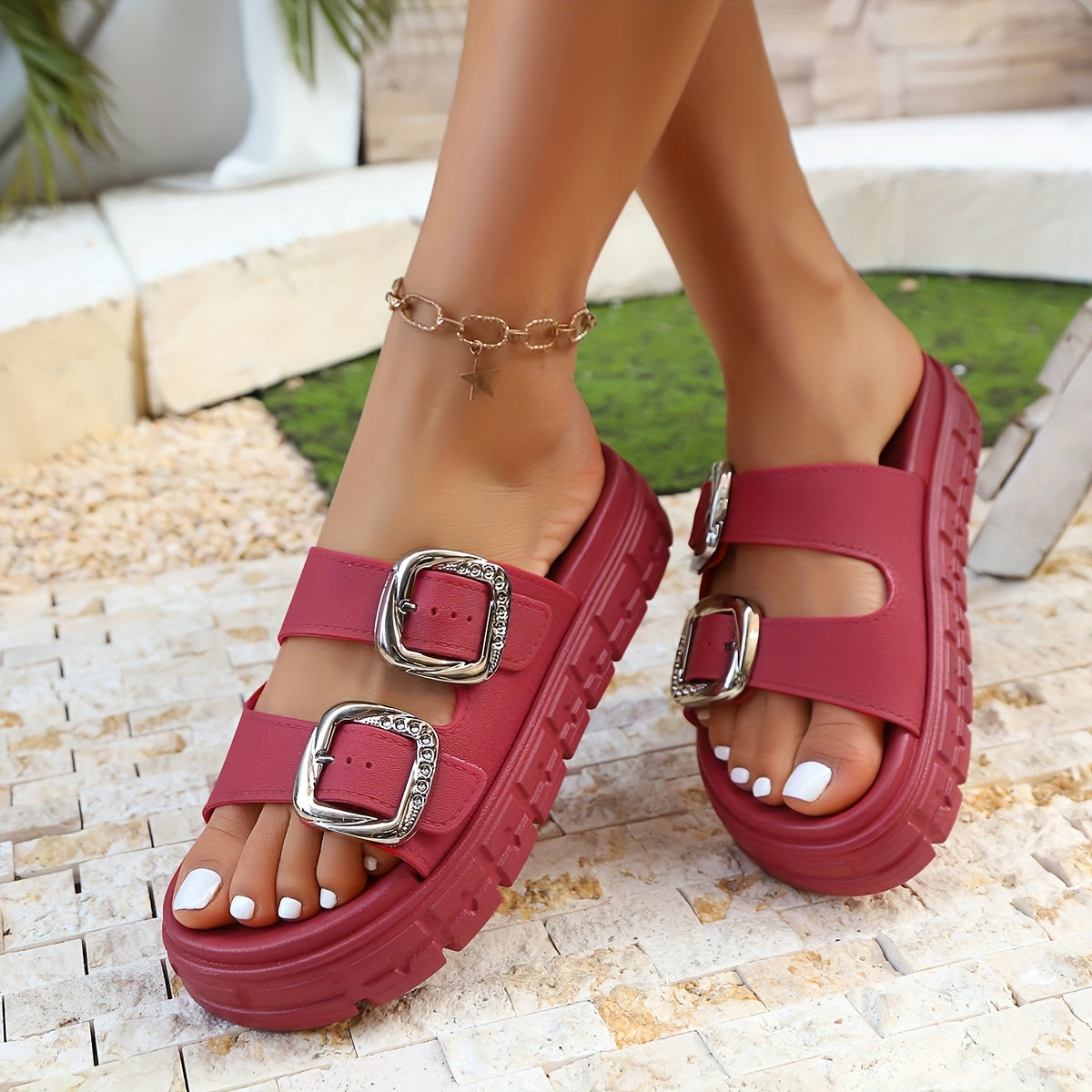 Trendy boho women’s slippers – comfy, stylish, perfect for summer