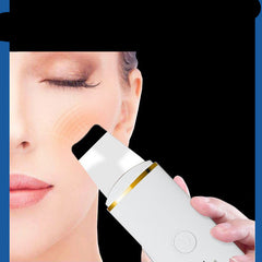 A nova máquina de limpeza facial ultrassônica e peeling remove cravos faciais