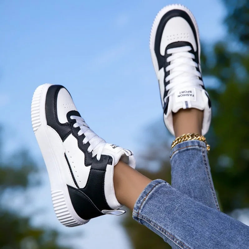 Women’s high-top sneakers, lightweight and durable. Sporty style.
