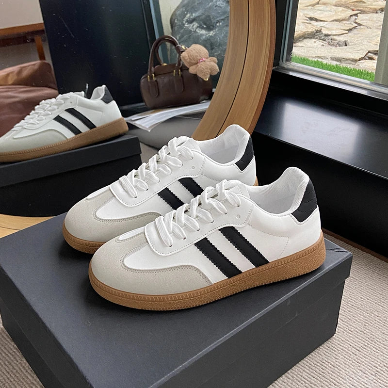 Chic Retro Sneakers – Comfort Meets Style