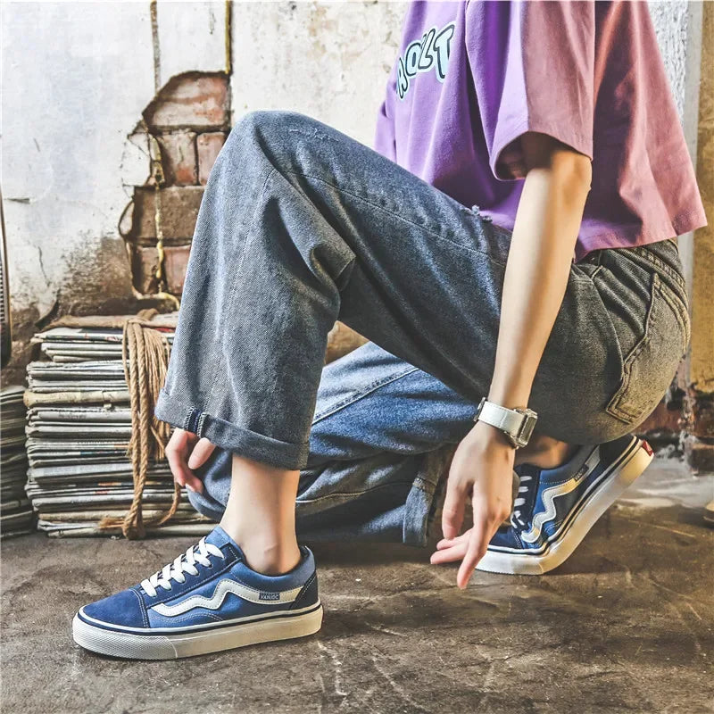 Casual women’s sneakers, comfy and breathable. Korean Vans style.