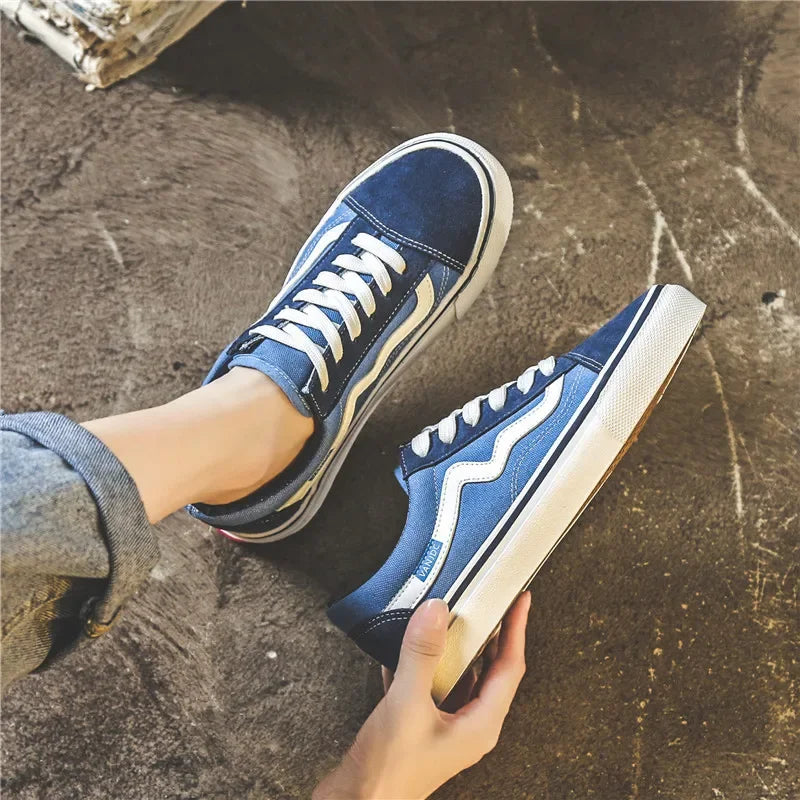 Casual women’s sneakers, comfy and breathable. Korean Vans style.