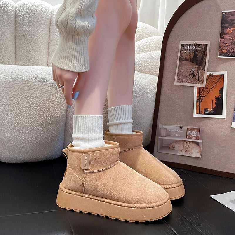 Women’s Winter Snow Boots – Thick sole, fleece-lined, short, warm, anti-slip.