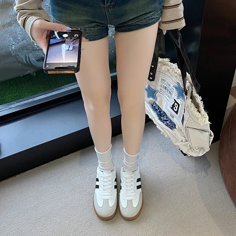 Chic Retro Sneakers – Comfort Meets Style