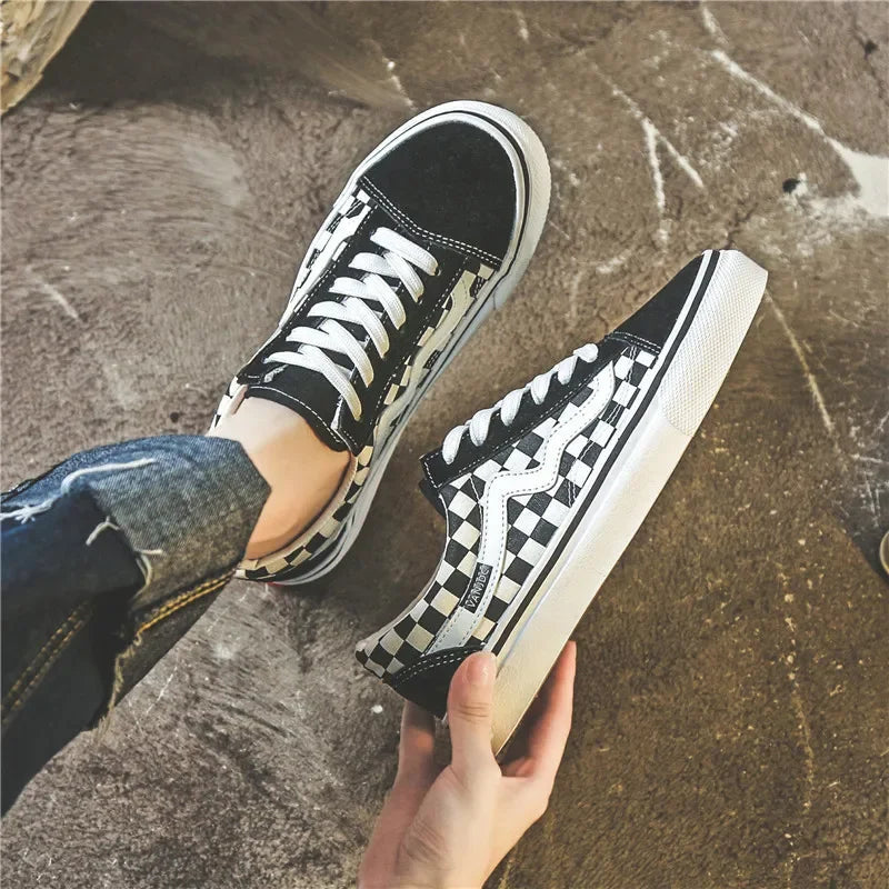 Casual women’s sneakers, comfy and breathable. Korean Vans style.