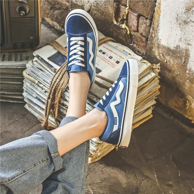 Casual women’s sneakers, comfy and breathable. Korean Vans style.