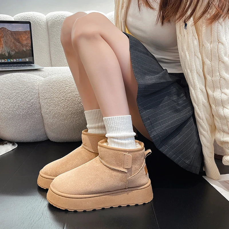 Women’s Winter Snow Boots – Thick sole, fleece-lined, short, warm, anti-slip.