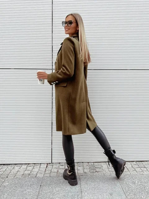 Women’s Double-Breasted Wool Coat – Midi length, V-neck, elegant and fashionable.