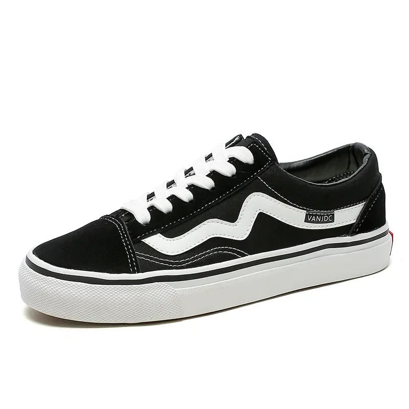 Casual women’s sneakers, comfy and breathable. Korean Vans style.