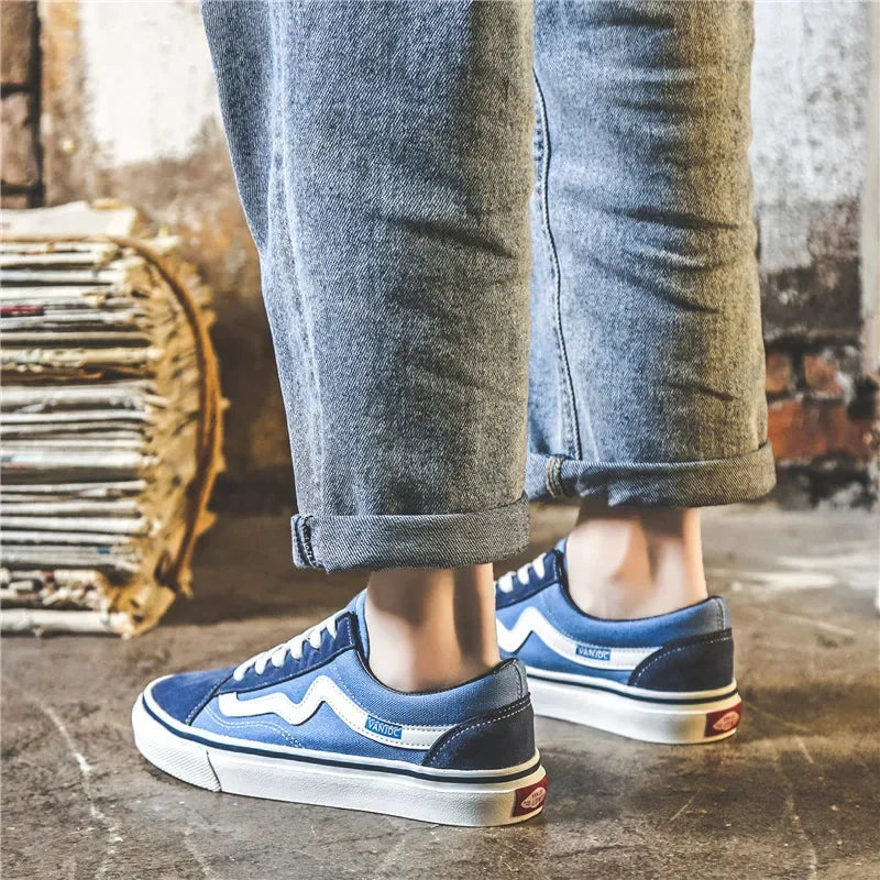 Casual women’s sneakers, comfy and breathable. Korean Vans style.