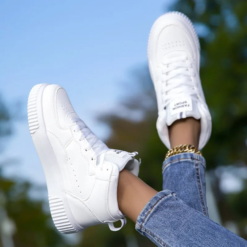 Women’s high-top sneakers, lightweight and durable. Sporty style.