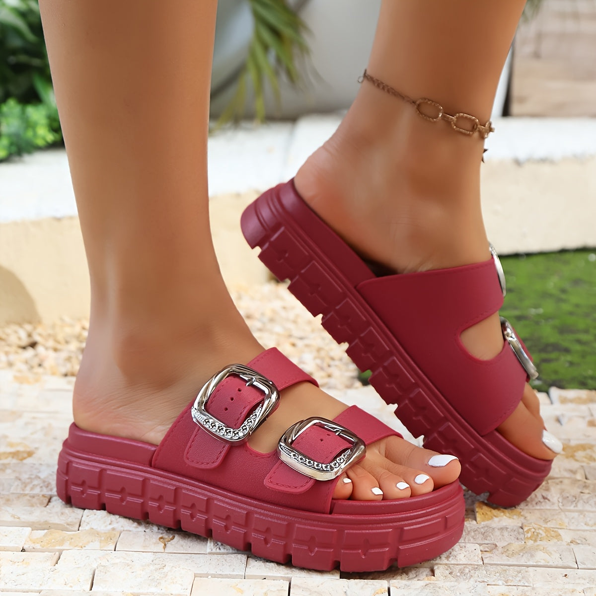 Trendy boho women’s slippers – comfy, stylish, perfect for summer